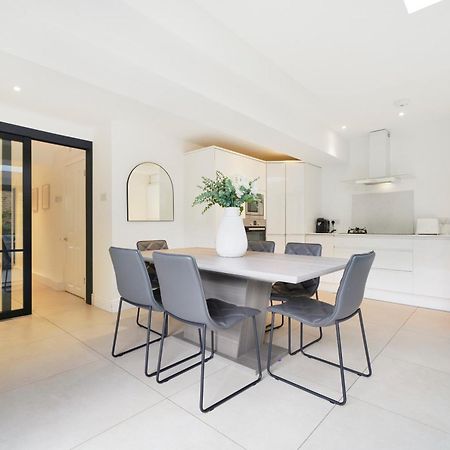 לונדון The Wimbledon Hideaway - Glamorous 3Bdr House With Garden מראה חיצוני תמונה