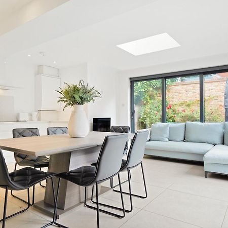 לונדון The Wimbledon Hideaway - Glamorous 3Bdr House With Garden מראה חיצוני תמונה
